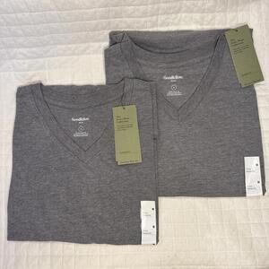 Lot Of 2 Men’s  Every Wear Short Sleeve V-Neck T-Shirt Goodfellow & Co Gray M